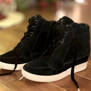 SOREL Out N About wedge boot tennis shoe